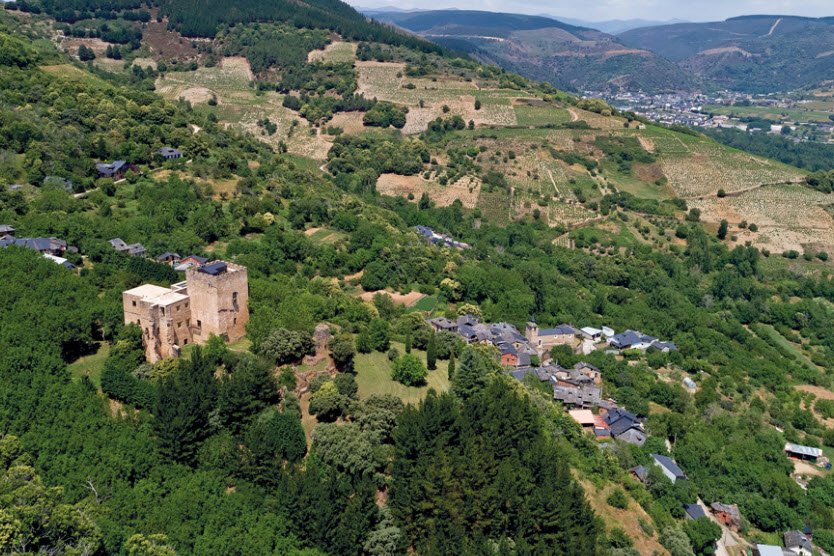 Castillo de Corullón, Spain